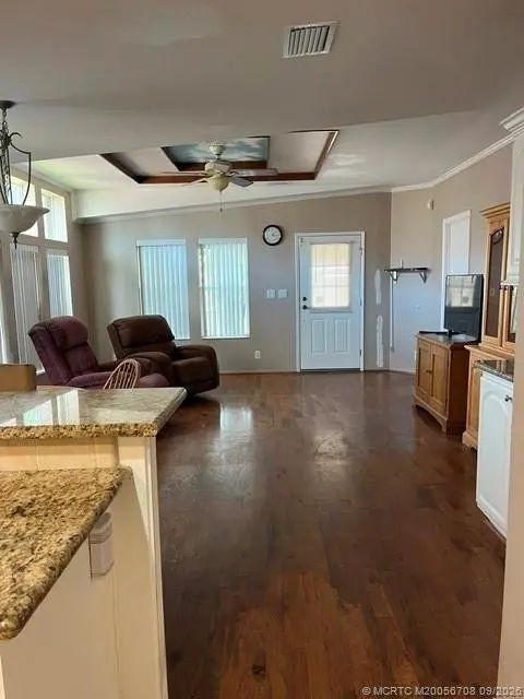 Photo 6 at 4080 5th Avenue, Lantana
