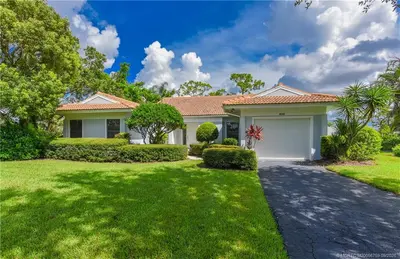 4646 SW Lorne Court, Palm City – Single Family Residence for sale