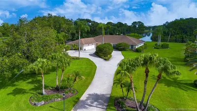 3495 SW Forest Hills Court, Palm City – Single Family Residence for sale