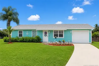 4436 SE Beckett Avenue, Stuart – Single Family Residence for sale