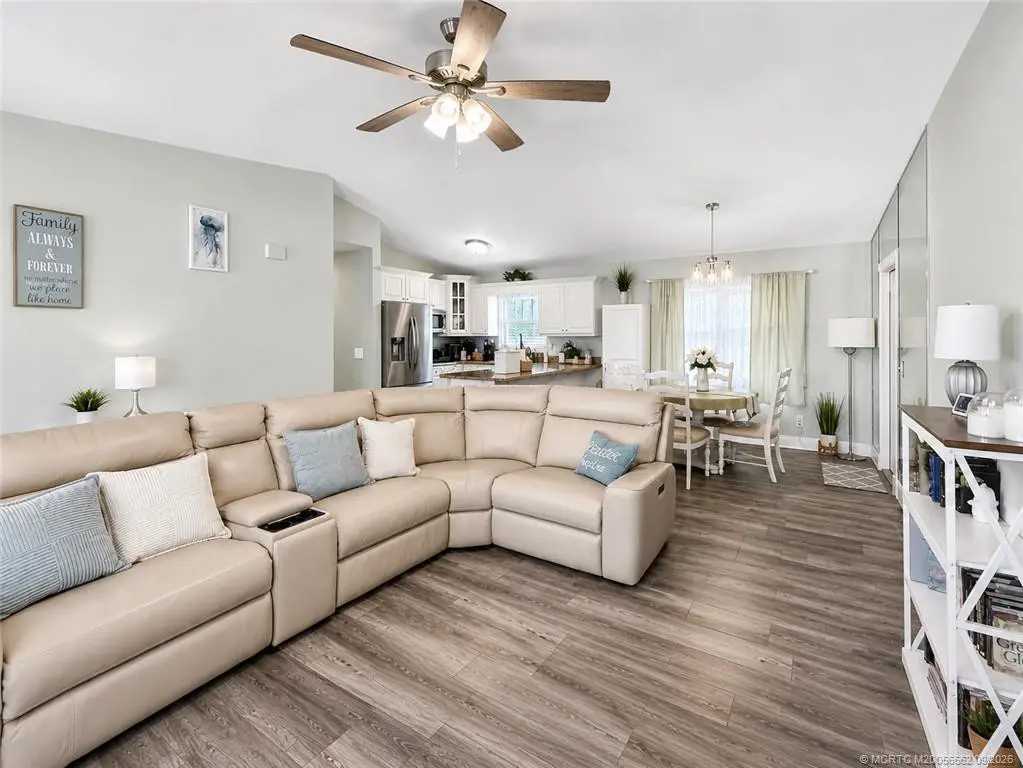 Photo 8 at 4436 SE Beckett Avenue, Stuart