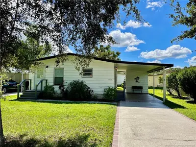 15948 SW Indianwood Circle, Indiantown – Manufactured Home for sale
