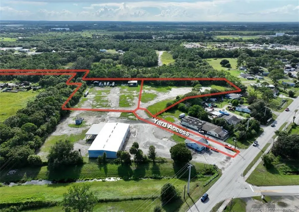 Photo 2 at 907 Angle Road, Fort Pierce
