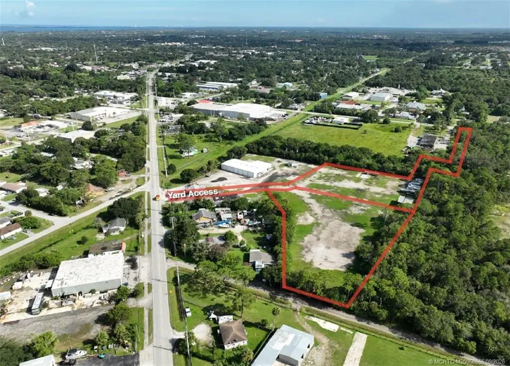 Photo 3 at 907 Angle Road, Fort Pierce