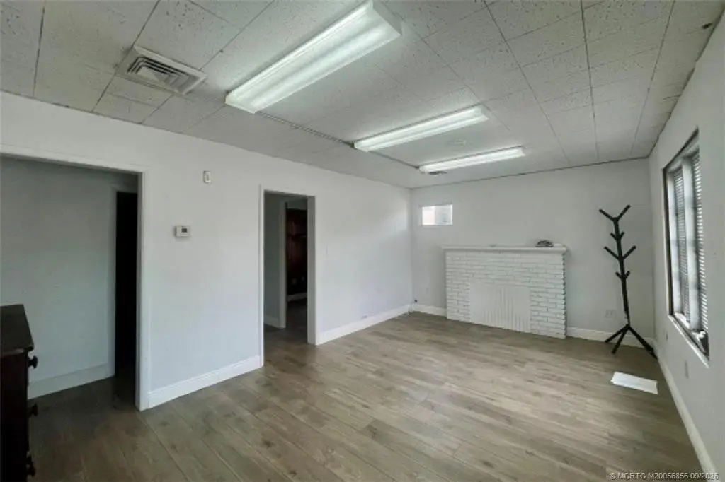 Photo 7 at 907 Angle Road, Fort Pierce
