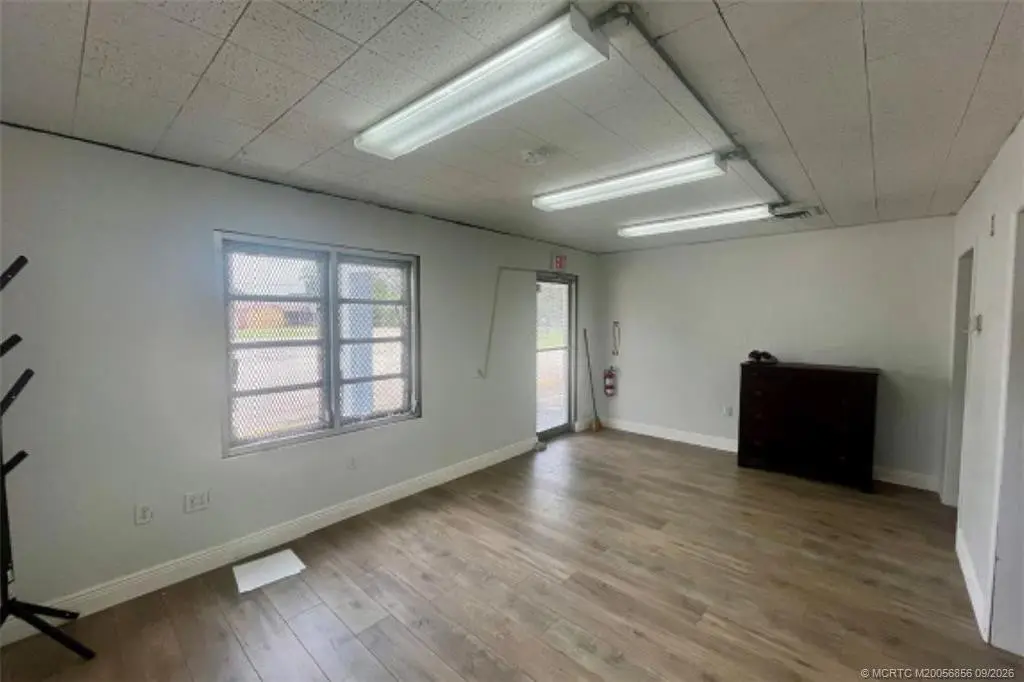 Photo 8 at 907 Angle Road, Fort Pierce
