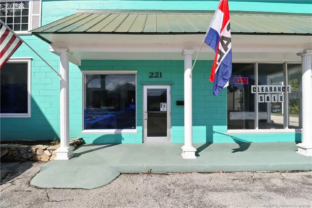 Photo 2 at 221 N Us Highway 1 Highway, Fort Pierce