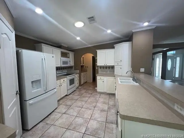 Photo 1 at 6299 Birch Lane, Lantana