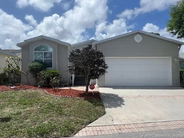 Photo 2 at 6299 Birch Lane, Lantana