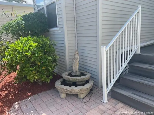 Photo 3 at 6299 Birch Lane, Lantana