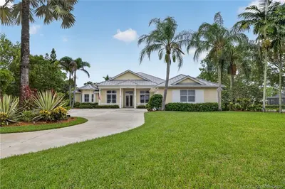 4743 SW Bermuda Way, Palm City – Single Family Residence for sale