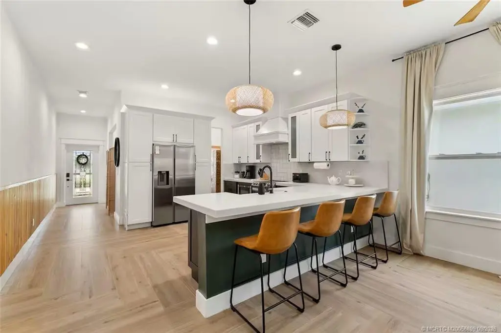 Photo 2 at 1920-30-40-50-60-70 NE Dixie Highway, Jensen Beach