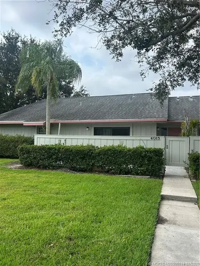 4015 NW Cinnamon Tree Circle, Jensen Beach – sold