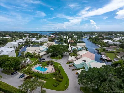 3901 SE Saint Lucie Boulevard 9, Stuart – Condominium for sale