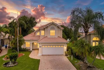 434 SW Horseshoe Circle, Port St. Lucie – Single Family Residence for sale