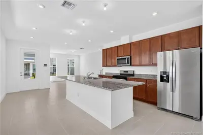 861 SW Bushel Trail, Palm City – Townhouse for sale