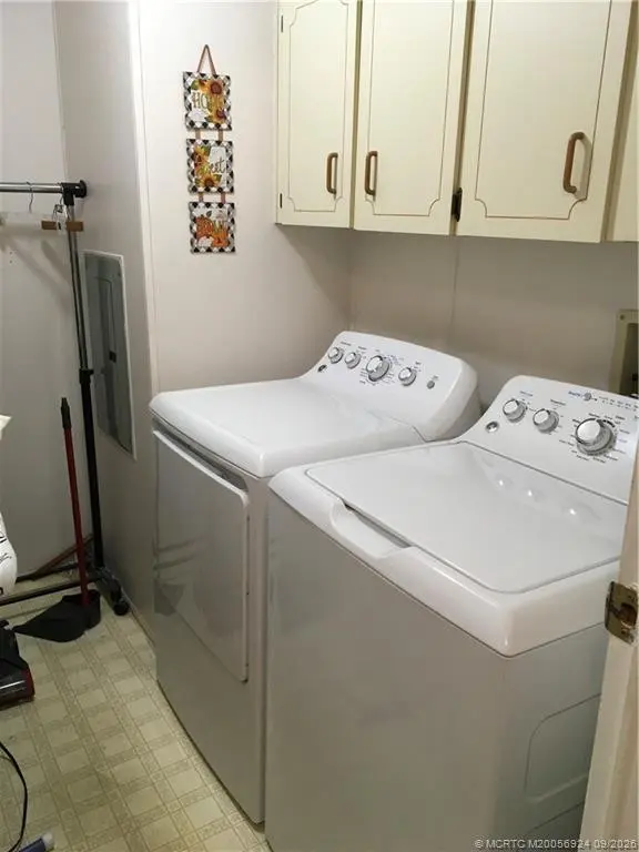 LR at 16404 SW Four Wood Way Q-05, Indiantown
