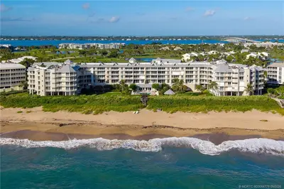 579 NE Plantation Road S108, Stuart – Condominium for sale