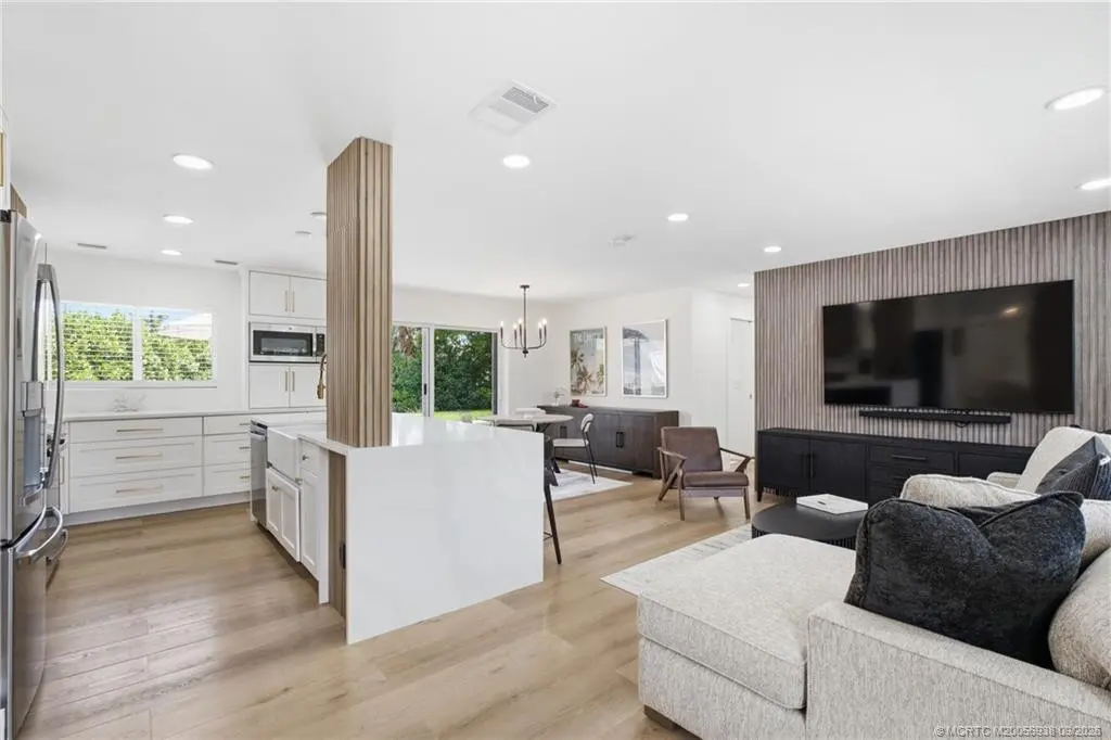 Photo 5 at 387 SW Riverway Boulevard, Palm City