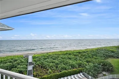 429 NE Tradewind Lane 403, Stuart – Condominium for sale
