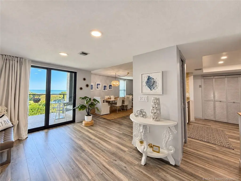 Photo 4 at 4100 N Highway A1A 423, Fort Pierce