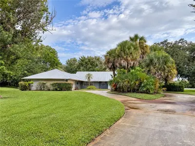 1505 SW Saint Andrews Drive, Palm City – Single Family Residence for rent