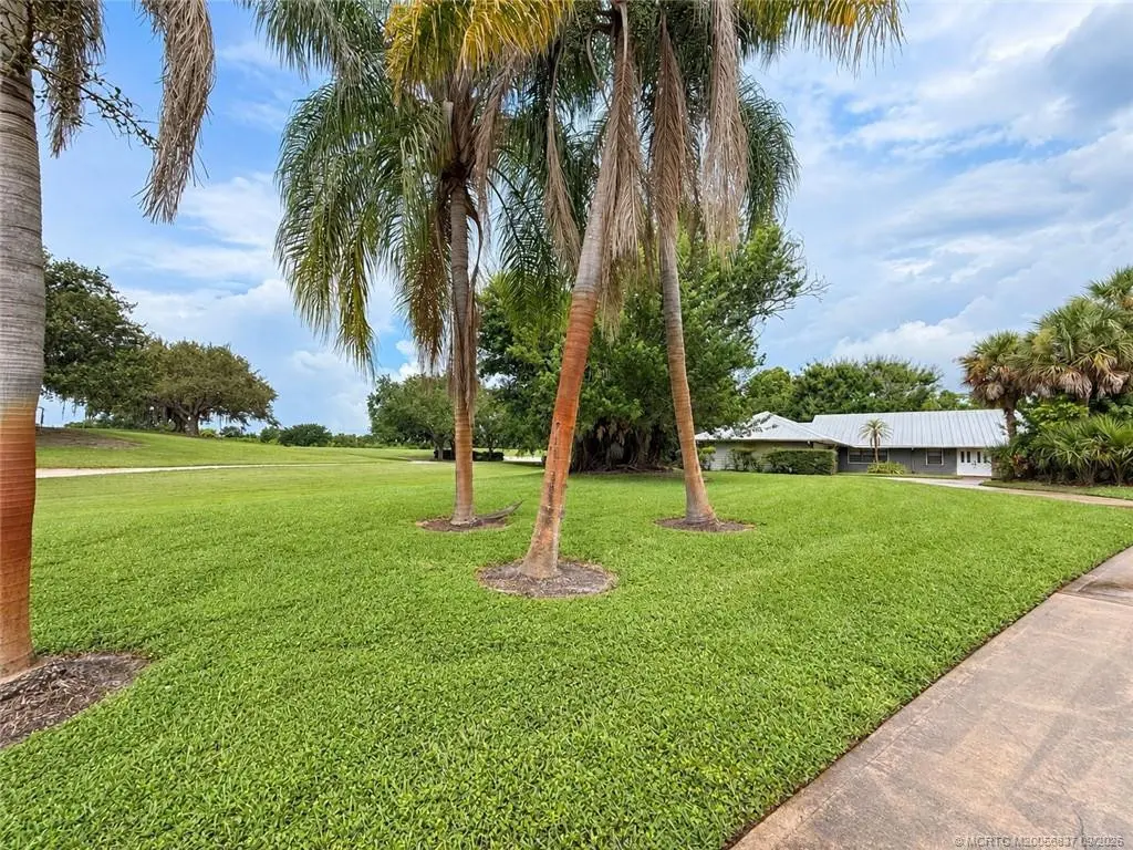 Photo 2 at 1505 SW Saint Andrews Drive, Palm City