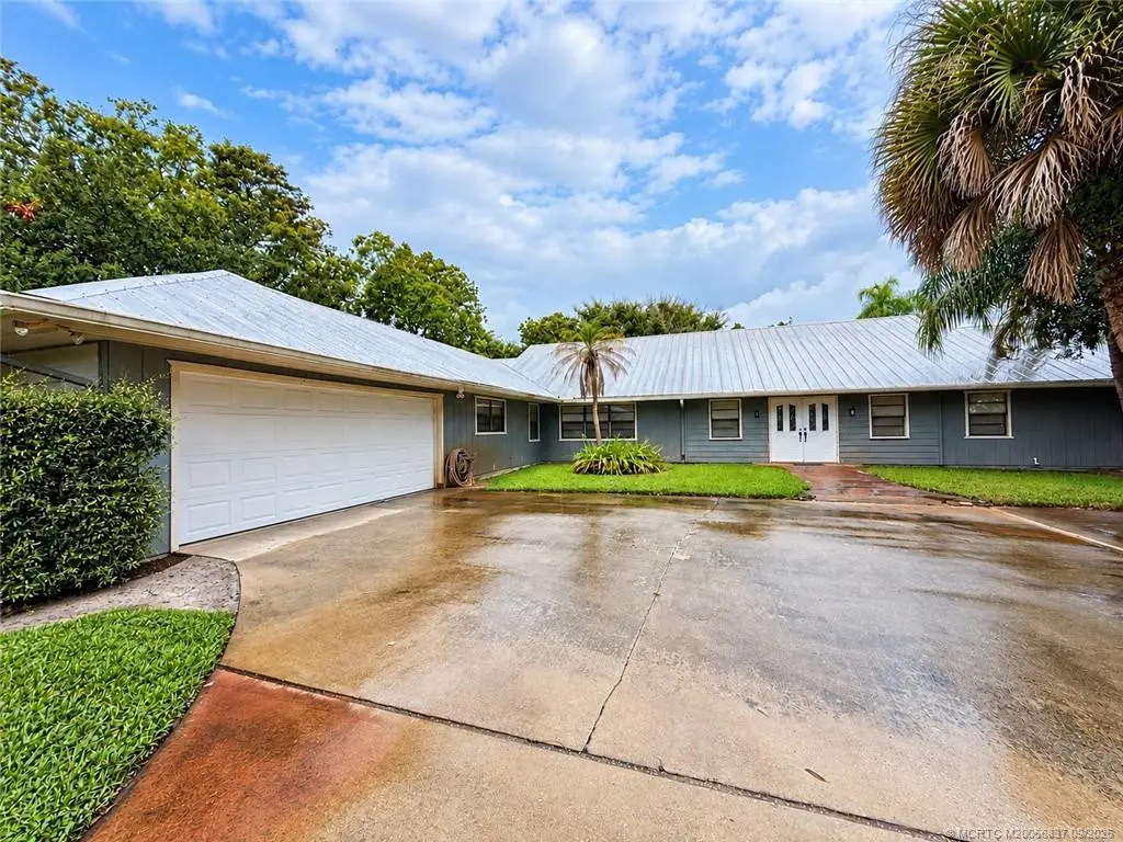 Photo 4 at 1505 SW Saint Andrews Drive, Palm City
