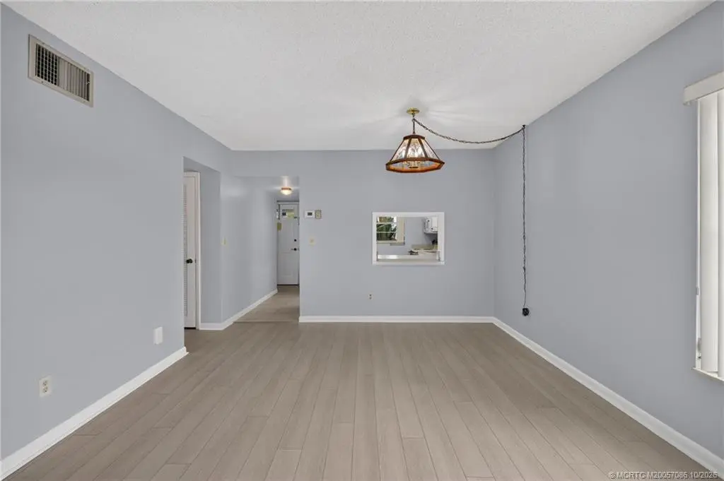 Large room for dining and living at 1900 S Kanner Highway 7-103, Stuart