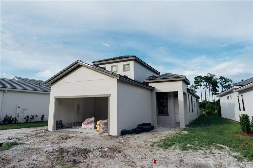 Photo 2 at 431 SE Via Sangro, Port St. Lucie