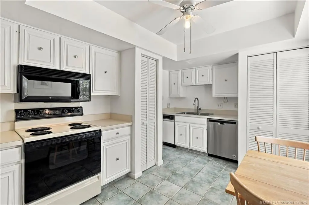 Photo 7 at 18520 SE Wood Haven Lane H, Jupiter