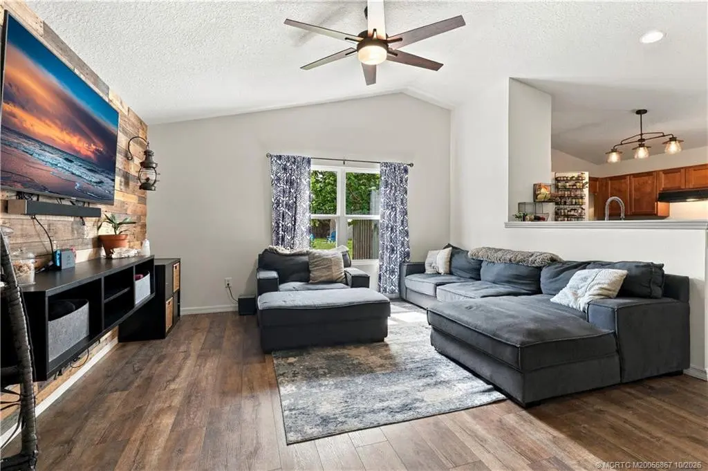 Photo 7 at 2134 SE Gaslight Street, Port St. Lucie