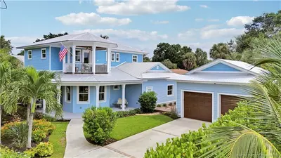1002 SE Riverside Drive, Stuart – Single Family Residence for sale