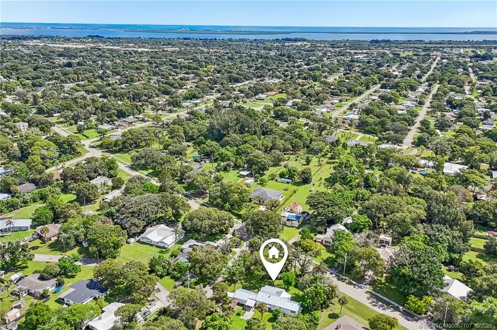 Photo 1 at 3037 Sunrise Boulevard, Fort Pierce