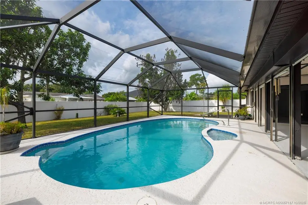 Photo 2 at 160 SE Duxbury Avenue, Port St. Lucie