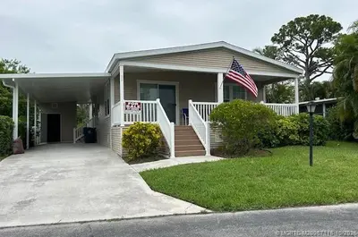 6319 Dogwood Lane, Lantana – Manufactured Home for sale