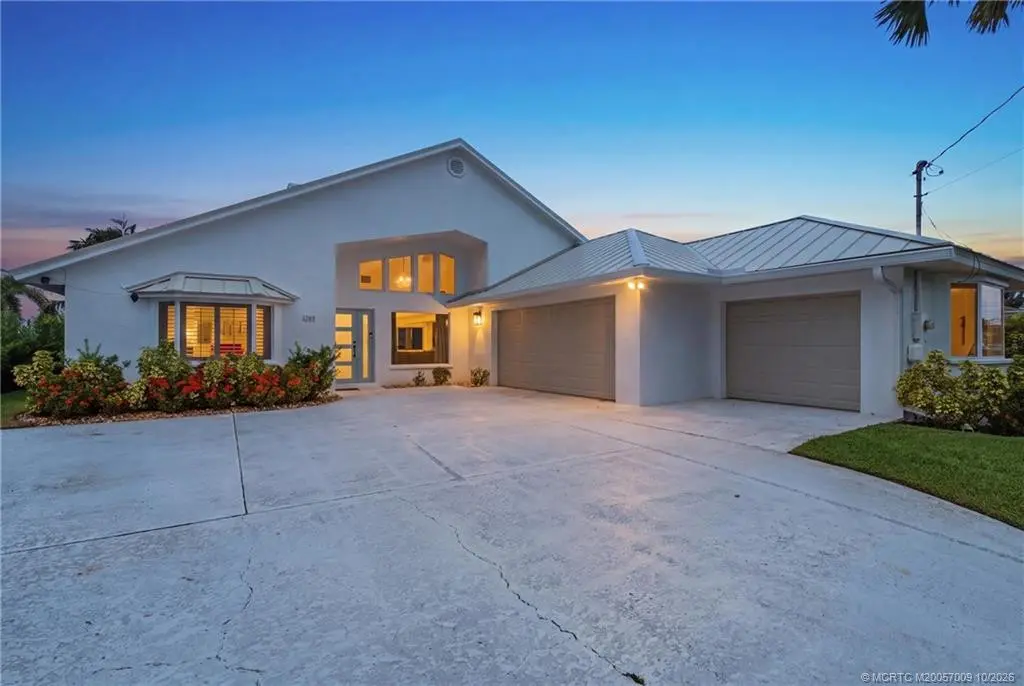 Photo 4 at 1705 Bayshore Drive, Fort Pierce