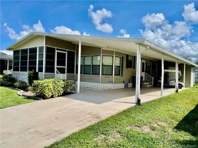 16235 SW Indianwood Circle, Indiantown – Manufactured Home for sale