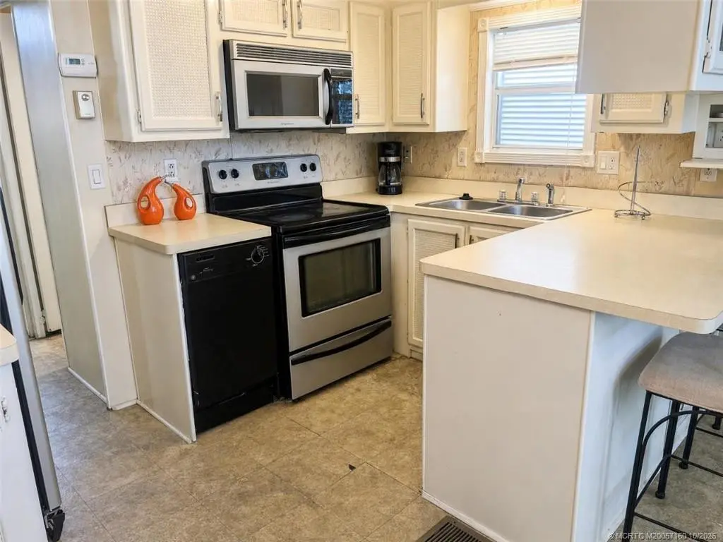 Photo 5 at 10701 S Ocean Drive 721, Jensen Beach