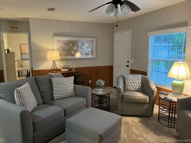 Photo 4 at 2555 Pga Boulevard 319, Palm Beach Gardens