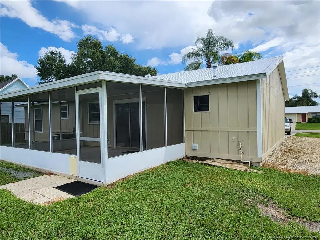 Photo 4 at 1013 SW California Boulevard, Port St. Lucie