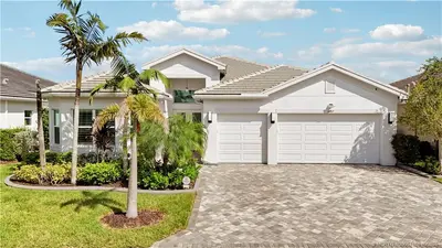 11969 SW Hunter Hill Avenue, Port St. Lucie – Single Family Residence for sale