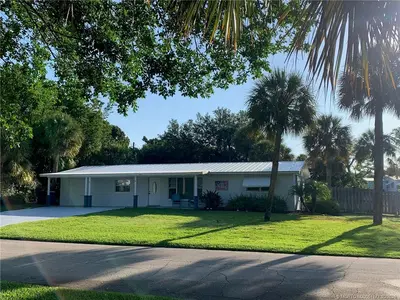 3483 NE Indian Court, Jensen Beach – Single Family Residence for rent