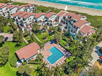 4651 NE Ocean Boulevard B26, Jensen Beach – Condominium for sale