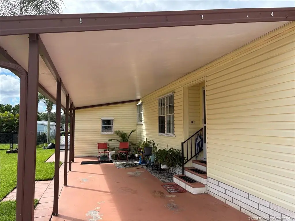 Photo 4 at 2460 SW Versailles Terrace, Stuart