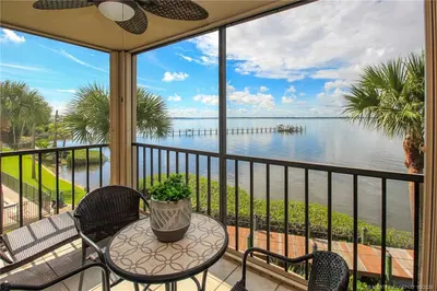 4680 NE Sandpebble Trace 302, Stuart – Condominium for sale