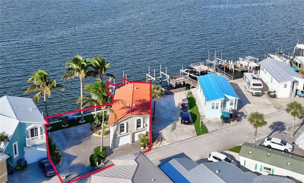 Photo 2 at 4 Nettles Boulevard, Jensen Beach