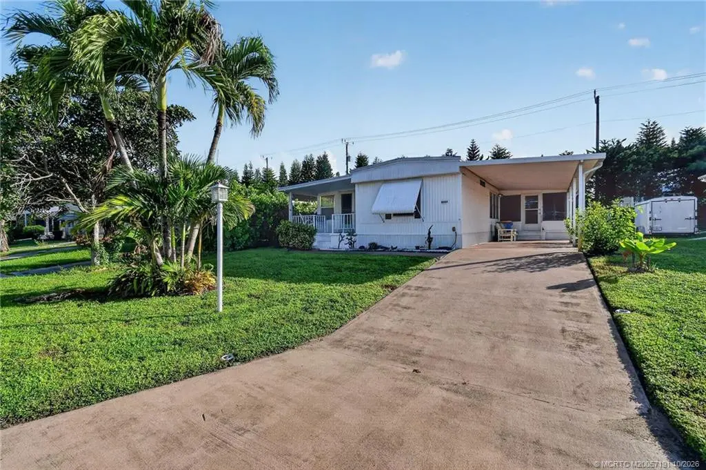 Photo 2 at 8051 SE Homestead Avenue, Hobe Sound
