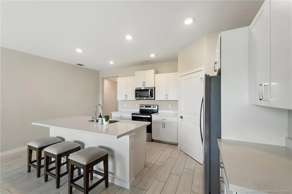 Photo 4 at 1590 NE Skyhigh Terrace, Jensen Beach