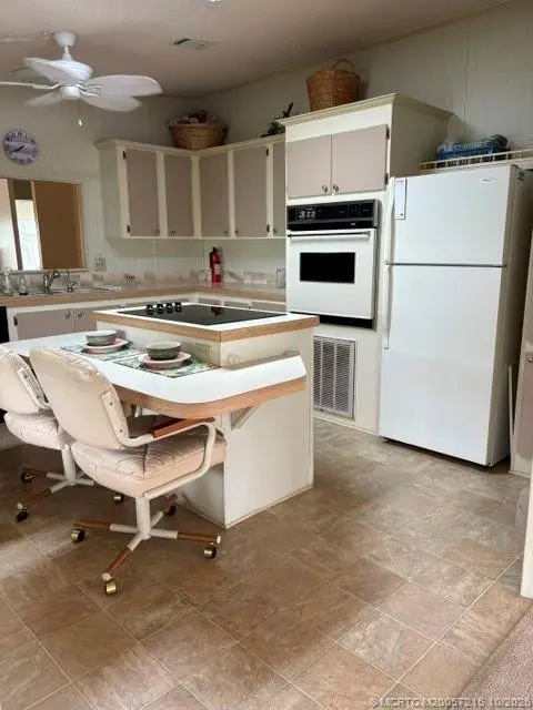 Photo 7 at 4760 SE Bywood Terrace, Stuart